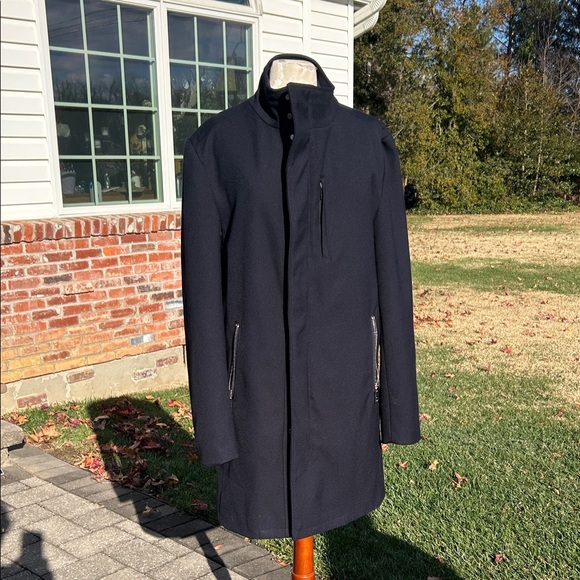 Zara Men's Navy Over Coat - Picture 2 of 15